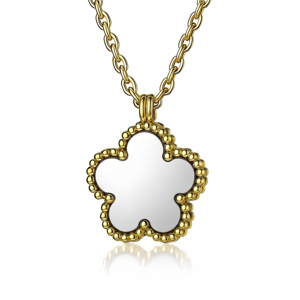 Charming White Flower Necklace